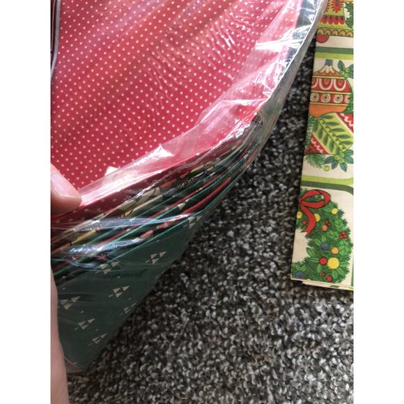 Vintage Gift Wrapping Paper Sheets Most New Artfaire 100 SQ FT 24 Sheets - Picture 5 of 9